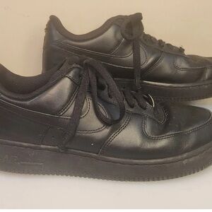 Nike Black ‘07 Air Force 1’s 9